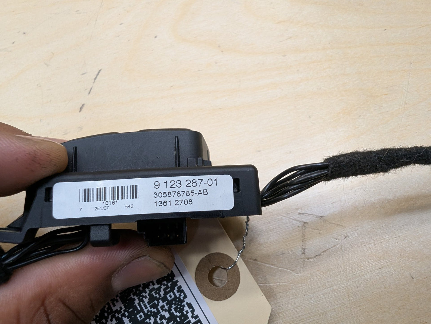 2007-2013 BMW 335i E93 Steering Wheel Switch Buttons 9123287