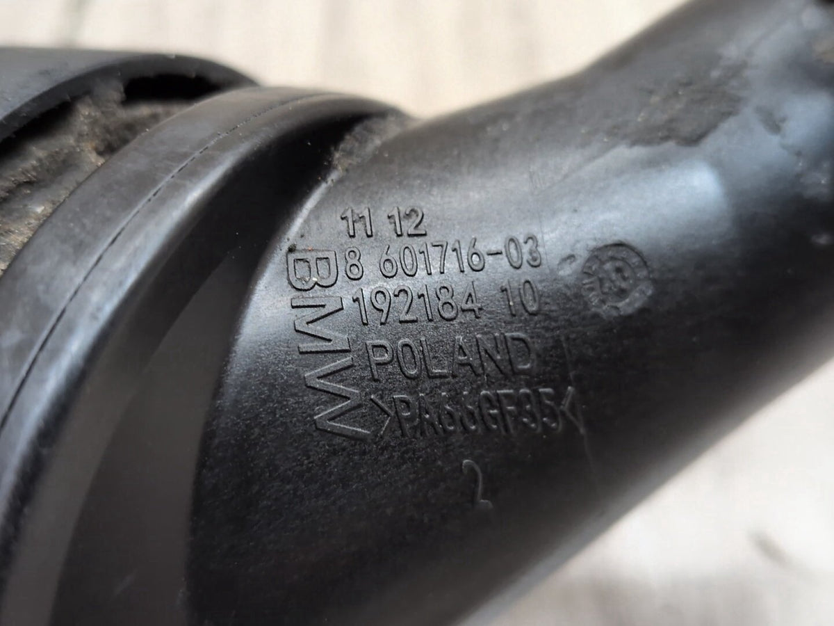 16-19 OEM BMW G12 G30 M550 750 N63R Engine Oil Filler Neck
