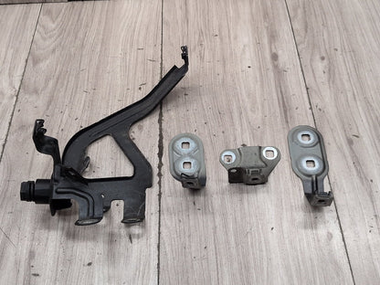 2011 - 2016 BMW 535i F10 Front Left Driver Fender Brackets SET 7207209 N55B30A