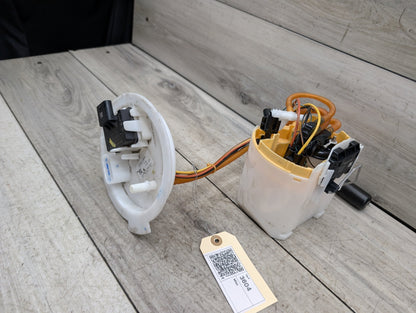 19-25 OEM BMW G05 G06 G07 X5 X6 X7 Rear Gas Tank Fuel Pump Sending Unit B58