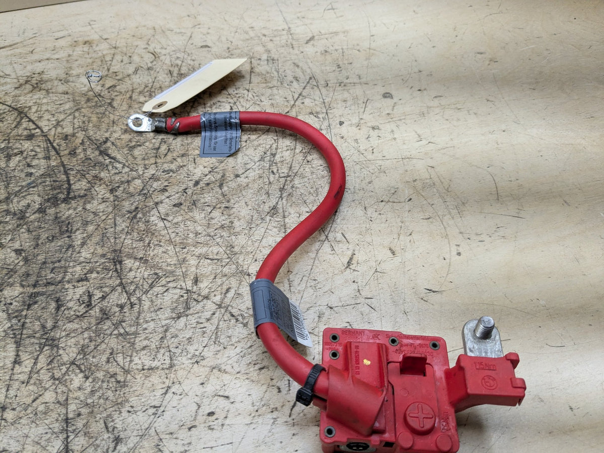 OEM BMW E82 E88 E90 E92 328 335 M3 Battery Plus Pole Terminal Positive Red Cable