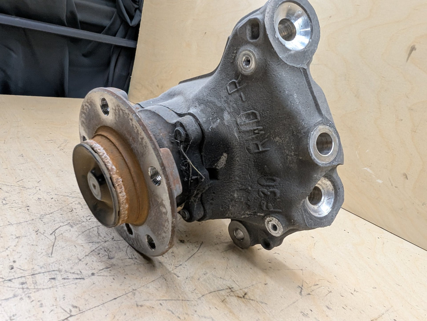 12-18 OEM BMW F30 F31 Sedan RWD Front Right Hub Knuckle Wheel Bearing Carrier