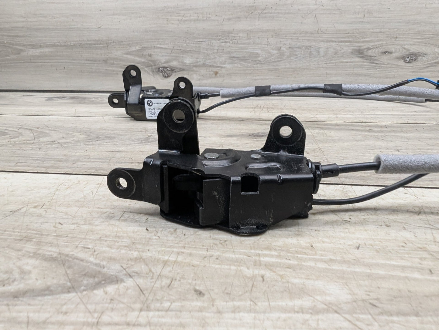 2014-2018 BMW X5 F15 Lower Liftgate Tailgate Lock Latch Actuator SET 7351058
