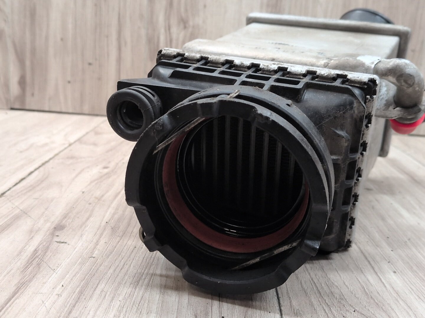 16-19 OEM BMW G30 G12 M550 750 N63R Turbocharger Intercooler Air Cooler 5-8