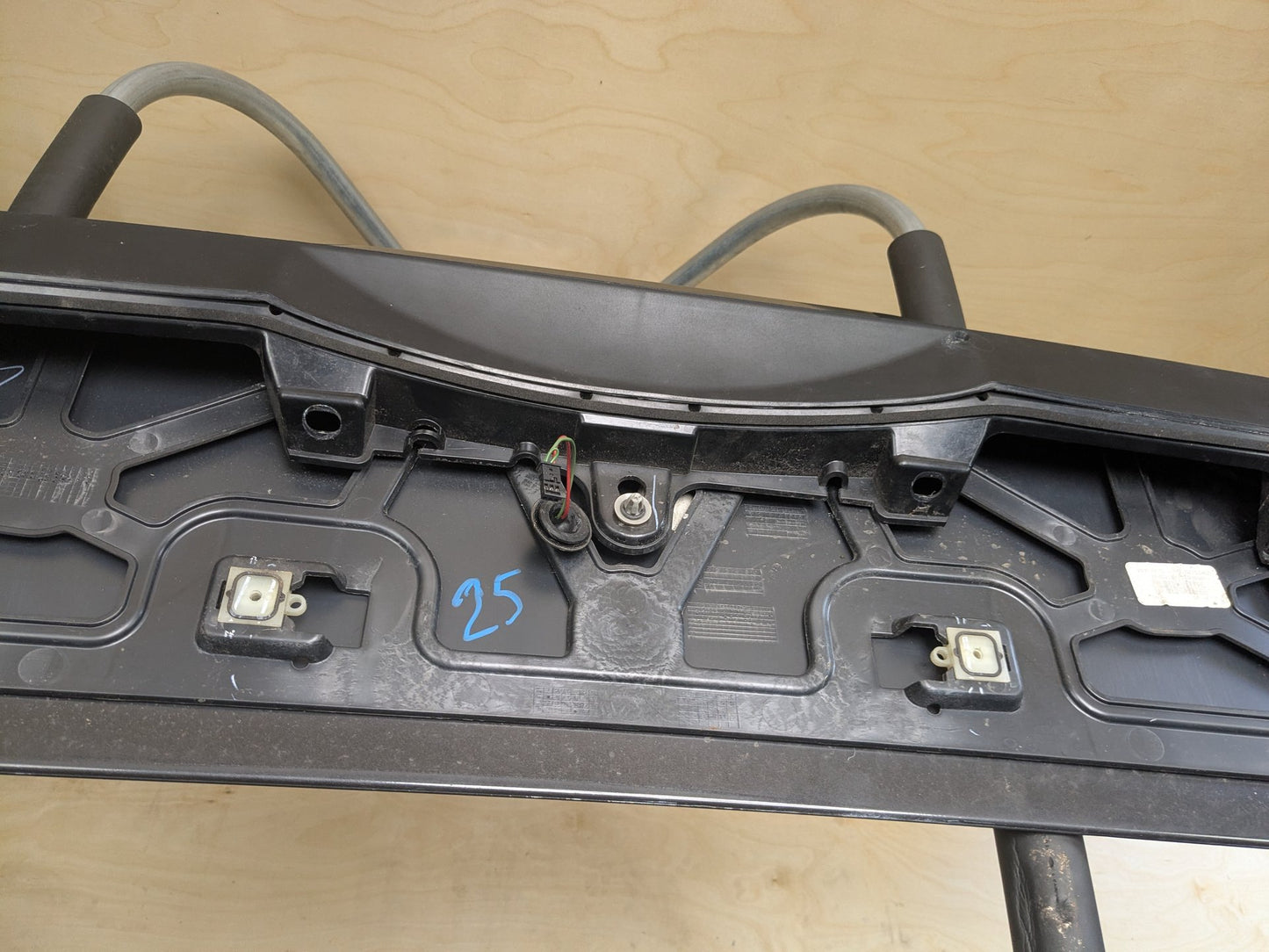 2018 - 2024 BMW X3 G01 Liftgate Trunk Lid Spoiler w/ Bracket SET 8499859 B58B30O1