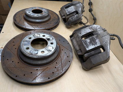 OEM BMW 335 E9X Front Left Right Brake Caliper SET w Drilled Slotted Rotors