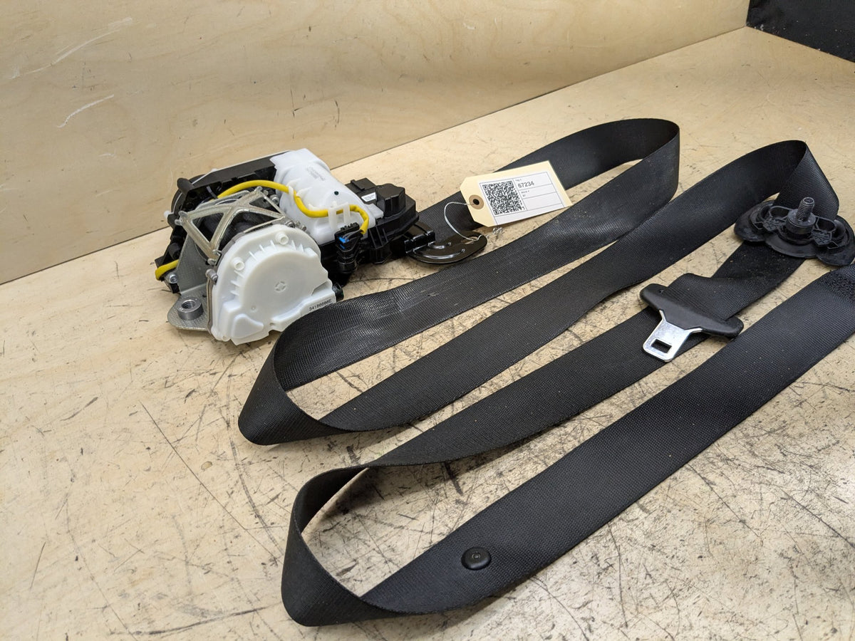 17-23 OEM BMW F90 G30 530 540 M550 M5 Front Left Driver Seatbelt Retractor Black