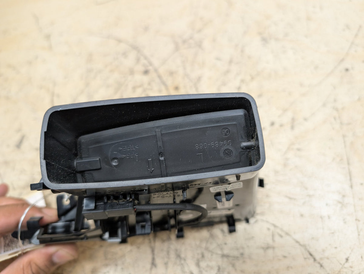 2016-2019 BMW 740i G12 Dashboard Dash Board Right Passenger Air Vent 6822158 OEM
