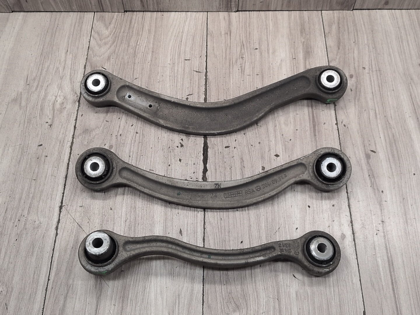 2009-2012 Mercedes-Benz E550 W212 Rear Left Driver Control Arms SET A20409FL3