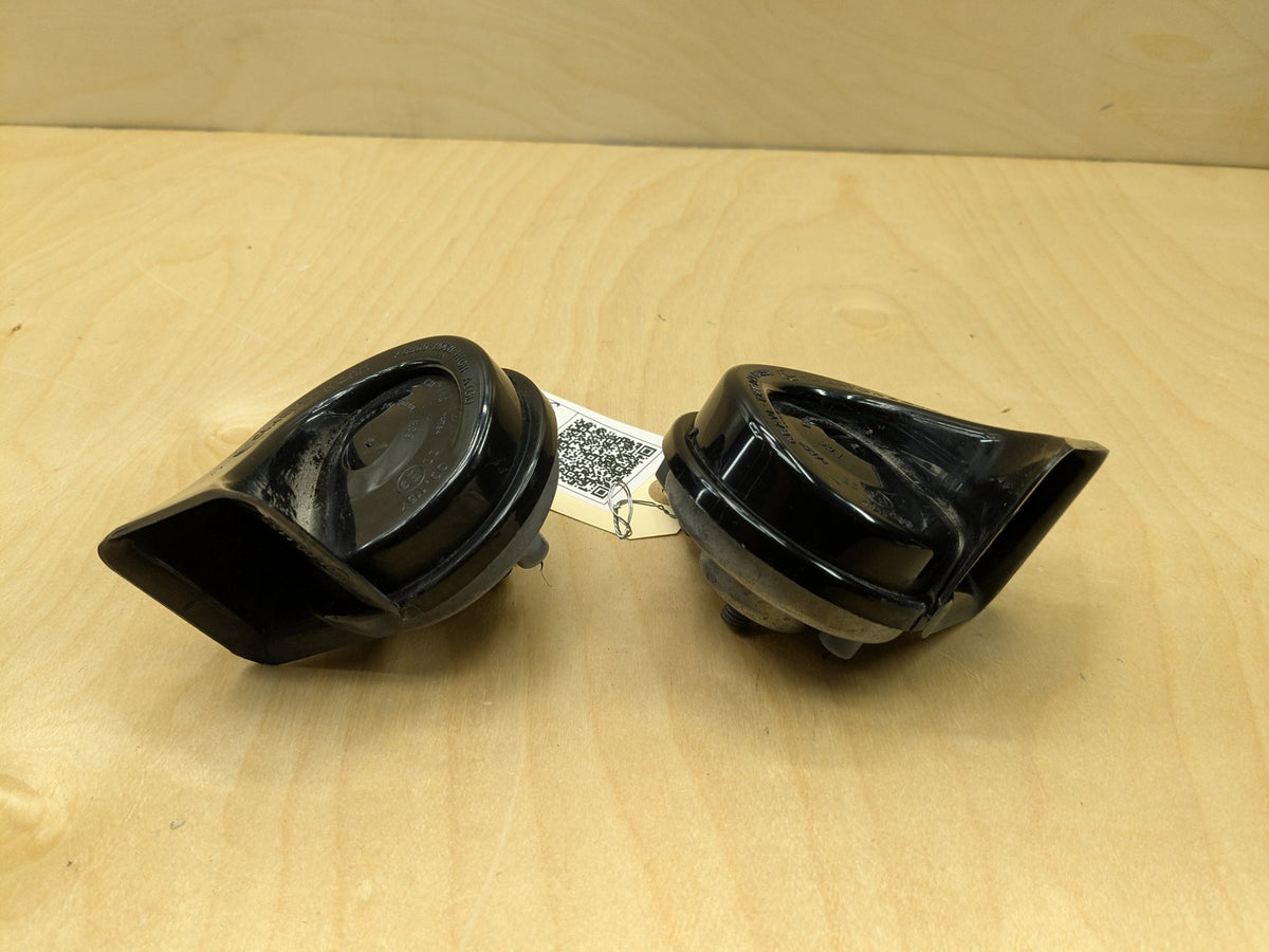 2018-2025 BMW X3 G01 Alarm Horns SET 7404429 OEM
