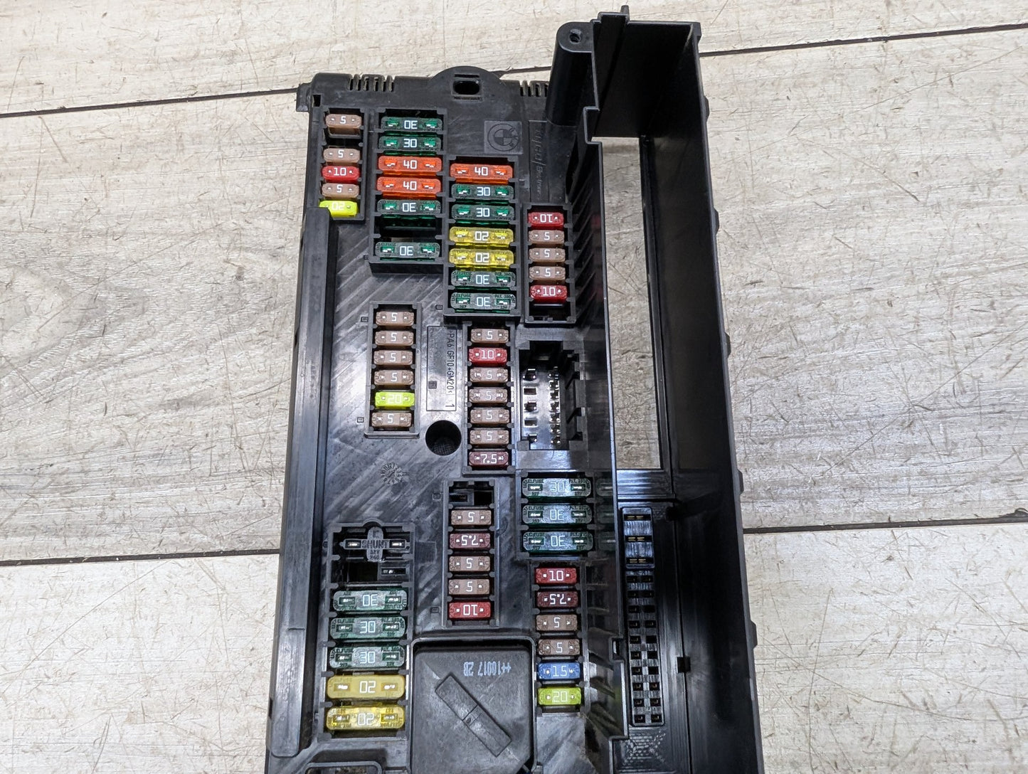 2011-2016 BMW 535i F10 Front Power Distribution Fuse Box 9210861