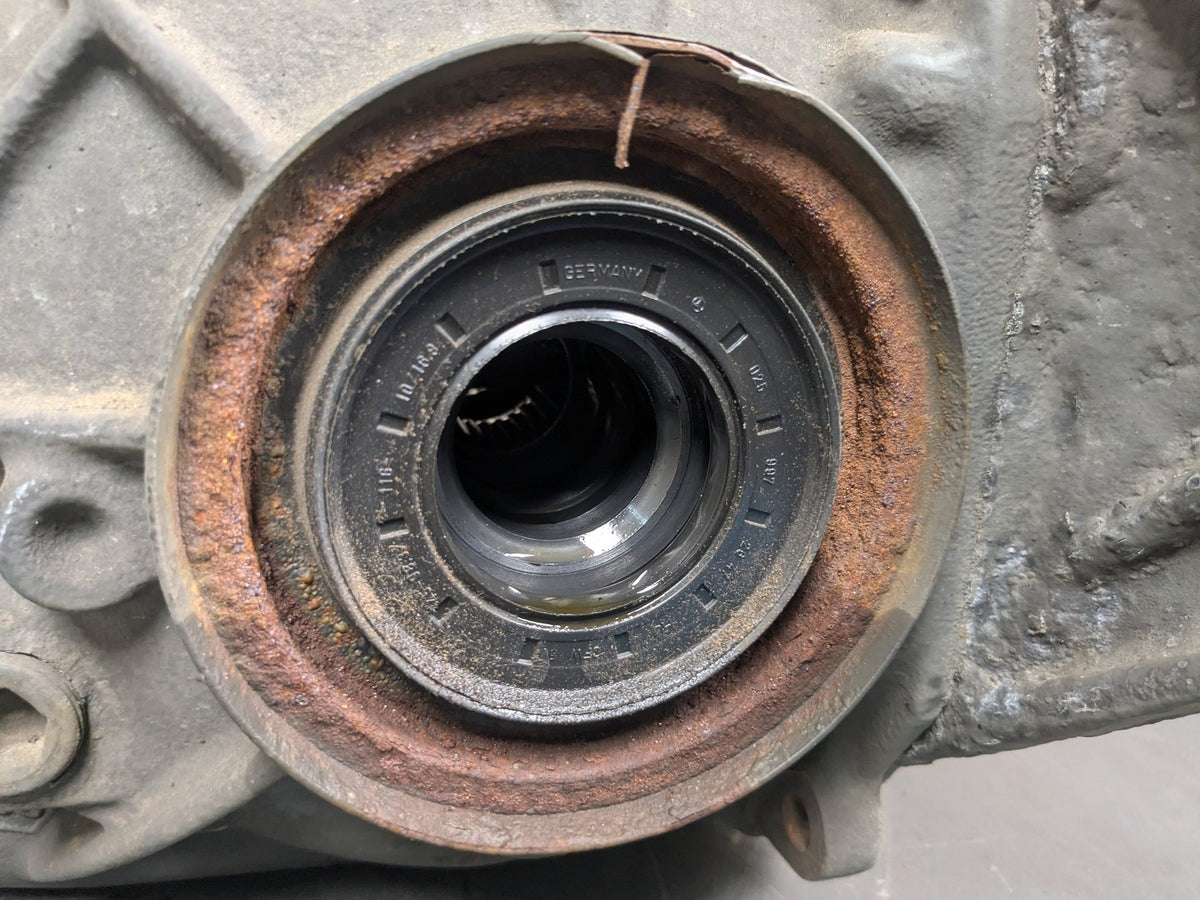 2012 Mercedes-Benz E550 M278 Rear Axle Carrier Differential 207757k A2073500314