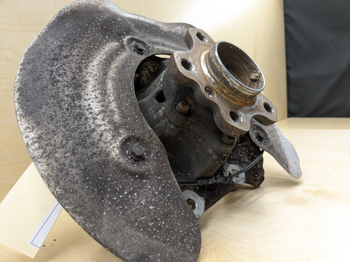 2018-2025 BMW X3 G01 Rear Right Passenger Spindle Knuckle w/ Bearing 6871028 OEM