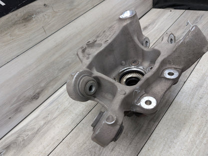 2017-2023 BMW M550i xDrive G30 Rear Left Driver Spindle Knuckle w/ Bearing 6866337