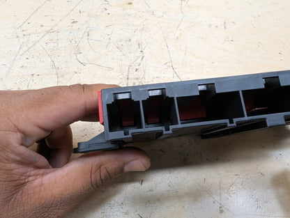OEM BMW G11 G12 G14 G15 G16 G30 B+ Junction Terminal Power Relay Fuse Box