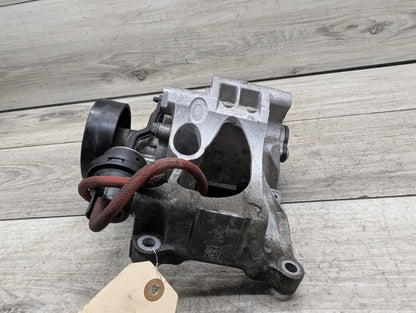 OEM BMW F22 F23 F30 G01 G02 230 330 X3 Engine B46 B48 Coolant Pump With Support