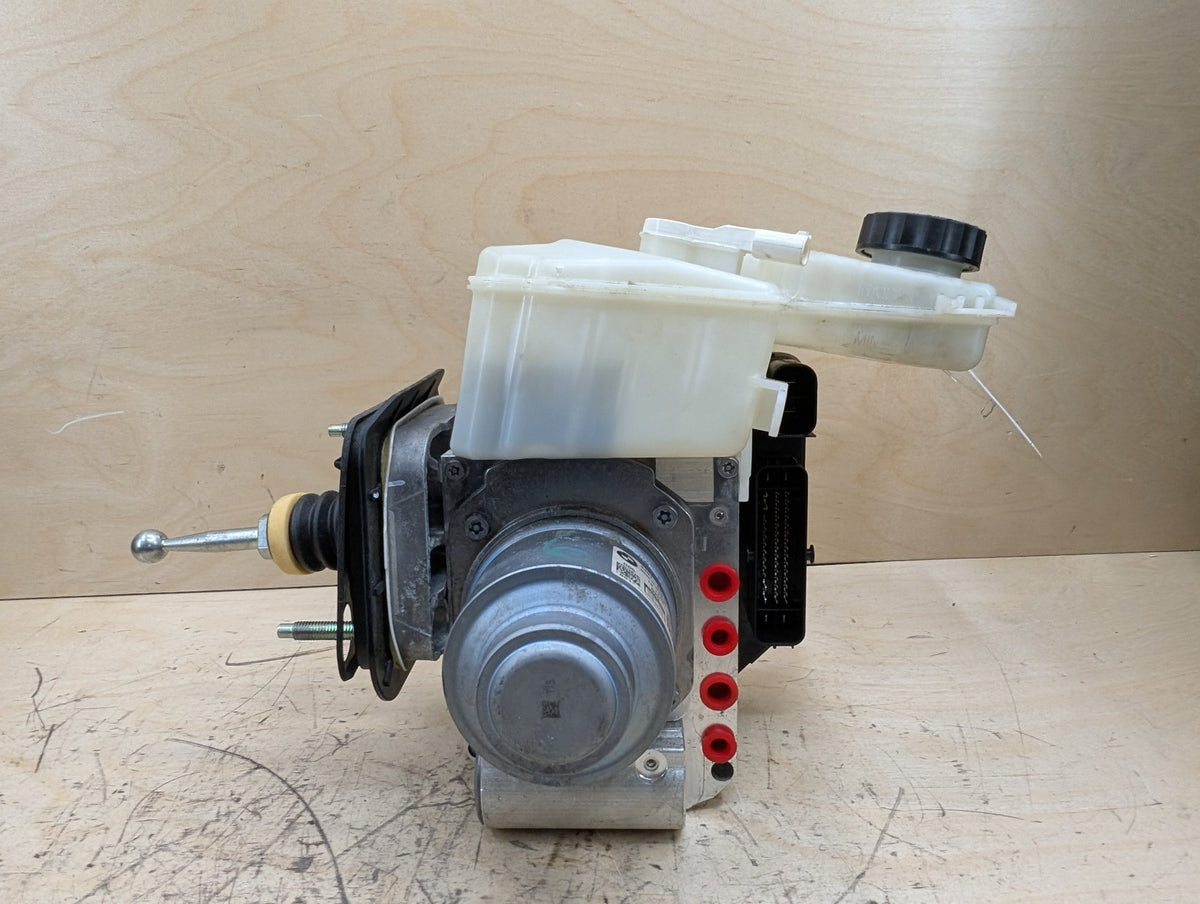 2019-2026 BMW X5 G05 ABS Cylinder Booster 6861971 OEM