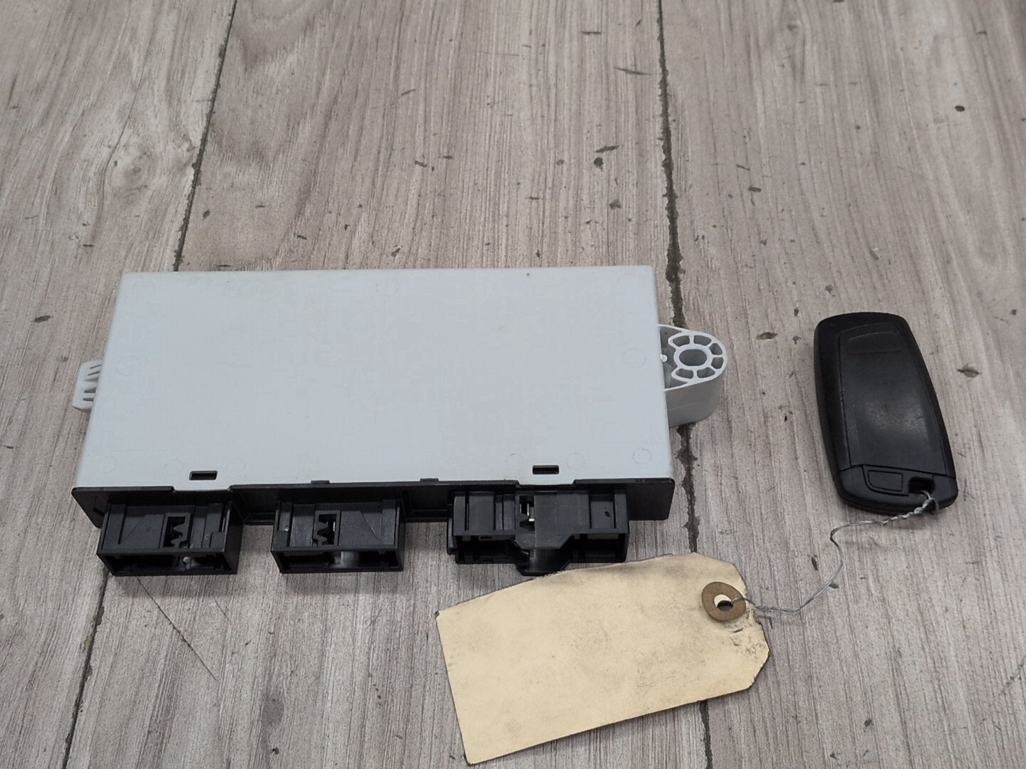 2011 - 2016 BMW 535i F10 CAS Comfort Car Access System Module w/ Key 9318365 N55B30A