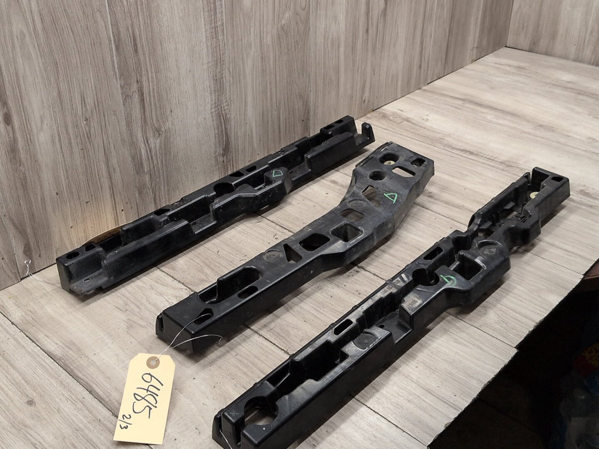 2017-2023 BMW M550i G30 Left Driver Side Skirt Rocker Panel Brackets SET 7387343 OEM