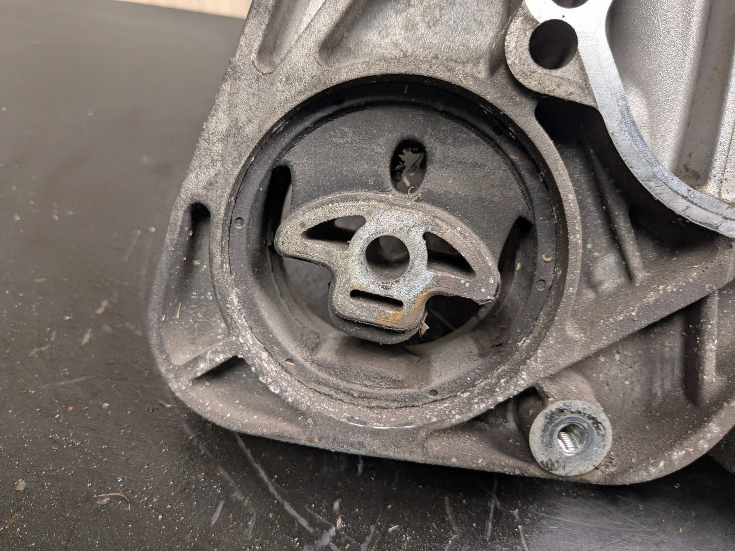 2008 BMW X3 E83 N52B30O1 Transmission Transfer Case 7573215 ATC400