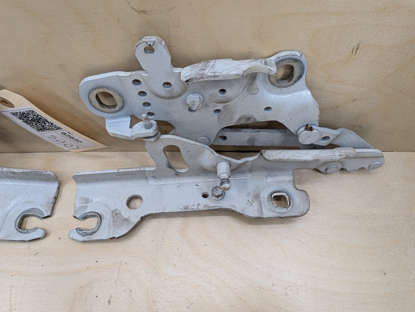 OEM BMW F22 F23 F30 F32 F33 F36 F80 F82 F83 F87 Left Right Side Hood Hinges PAIR