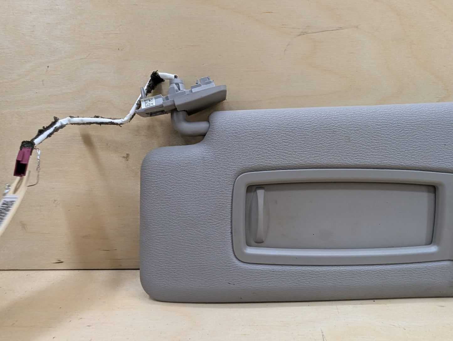 2015-2019 BMW X6 F16 Front Left Driver Sun Visor 7369137