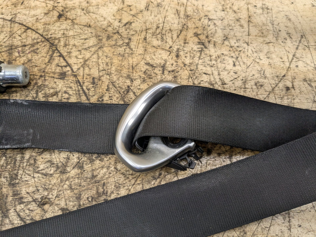 2008-2013 BMW 135i E88 Front Left Driver Seatbelt Retractor 6981477 OEM