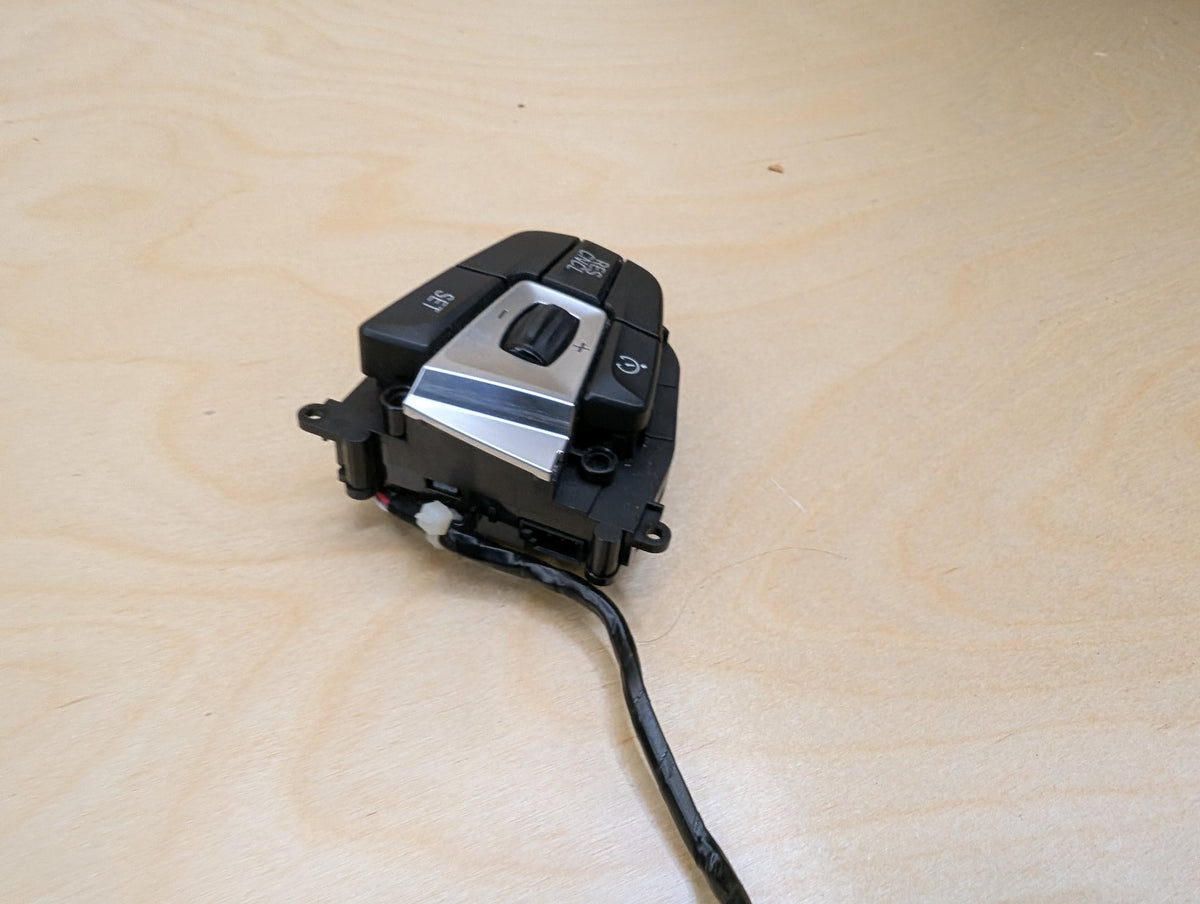 18-21 OEM BMW G01 G02 X3 X4 Steering Wheel Multifunction Switch Button