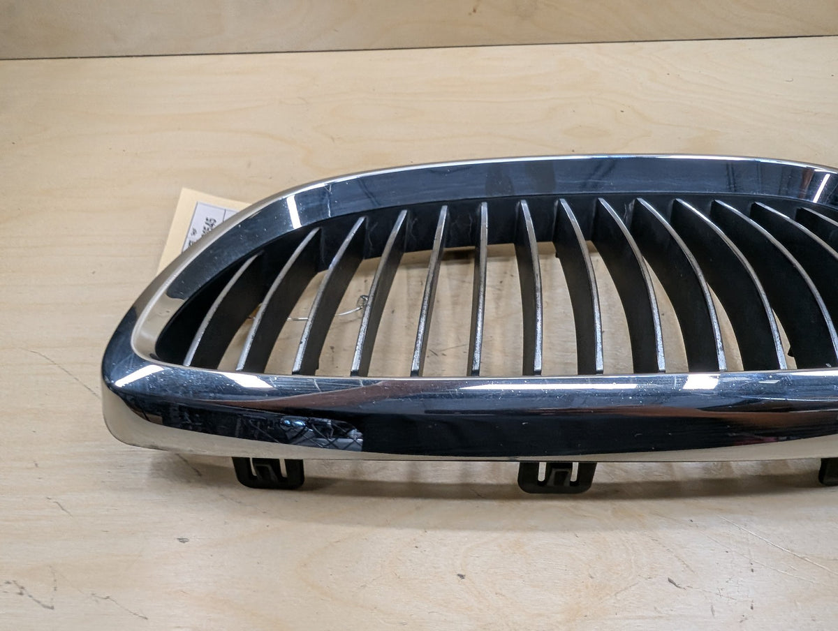 2007-2013 BMW 328i E93 Front Left Right Upper Bumper Cover Kidney Grilles SET 7157277