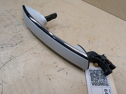 2016-2022 BMW 750i G12 Front or Rear Right Passenger Exterior Door Handle w/ Comfort Access 7411040