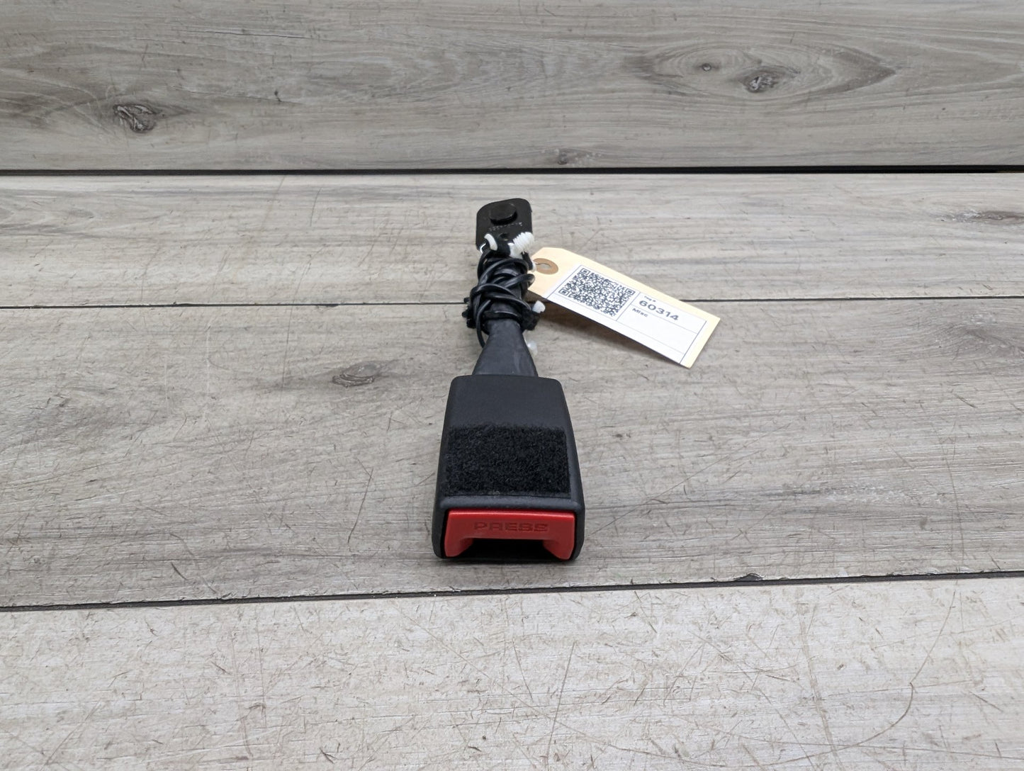 OEM BMW F90 G11 G12 G30 530 540 M550 750 M5 Front Left or Right Seatbelt Buckle