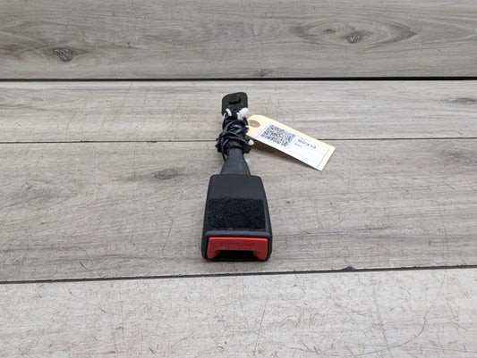 OEM BMW F90 G11 G12 G30 530 540 M550 750 M5 Front Left or Right Seatbelt Buckle
