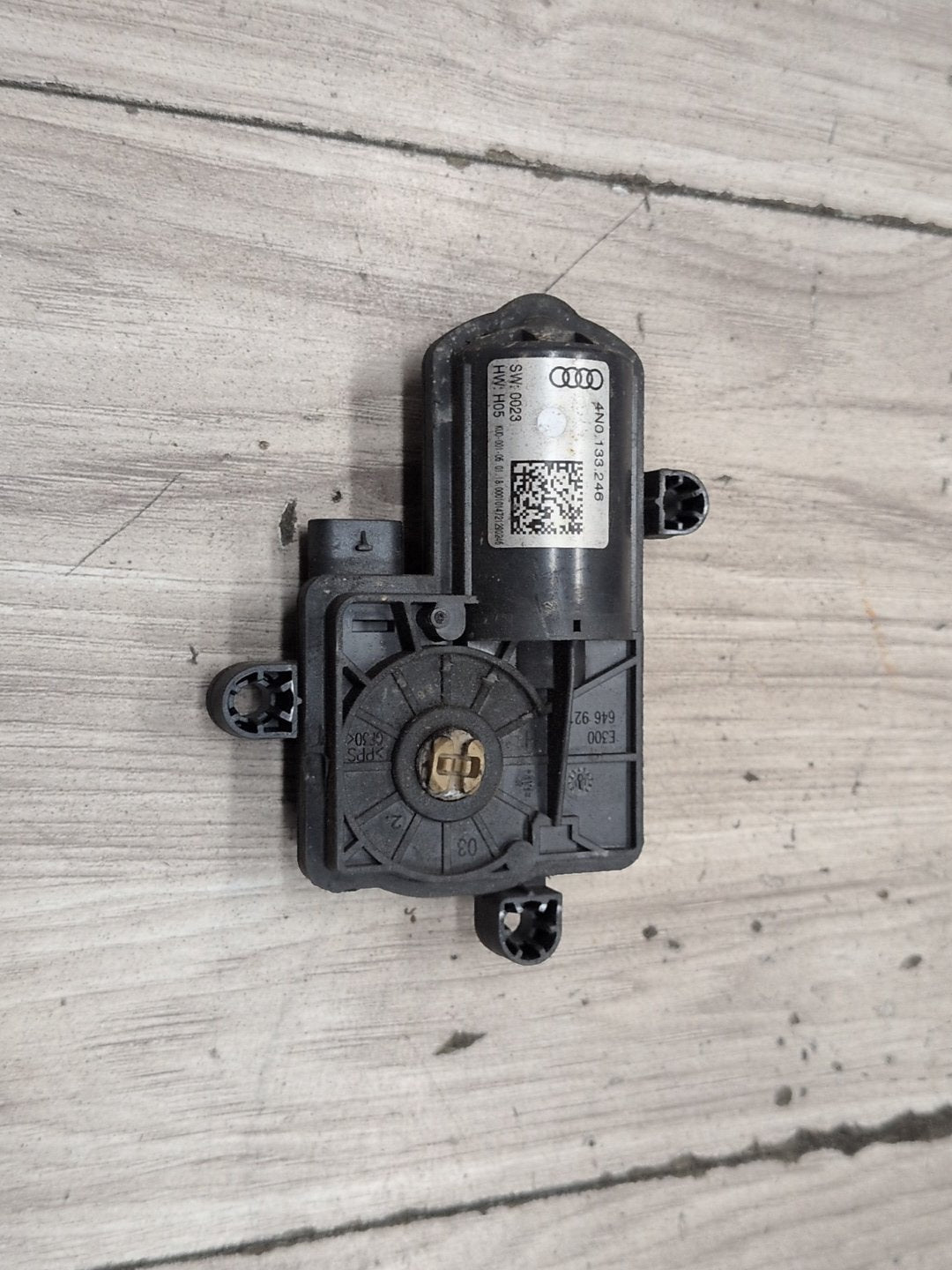 2018-2023 Audi S4 B9 Muffler Exhaust Flap Actuator 4N0133246