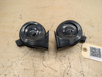2018-2024 BMW X3 G01 Alarm Horns SET 7404430