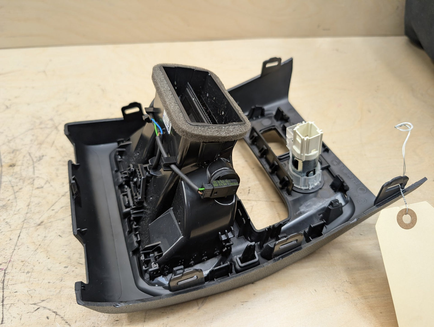 19-23 OEM BMW G20 330 M340 Rear Air Vent Panel Trim Cover Black