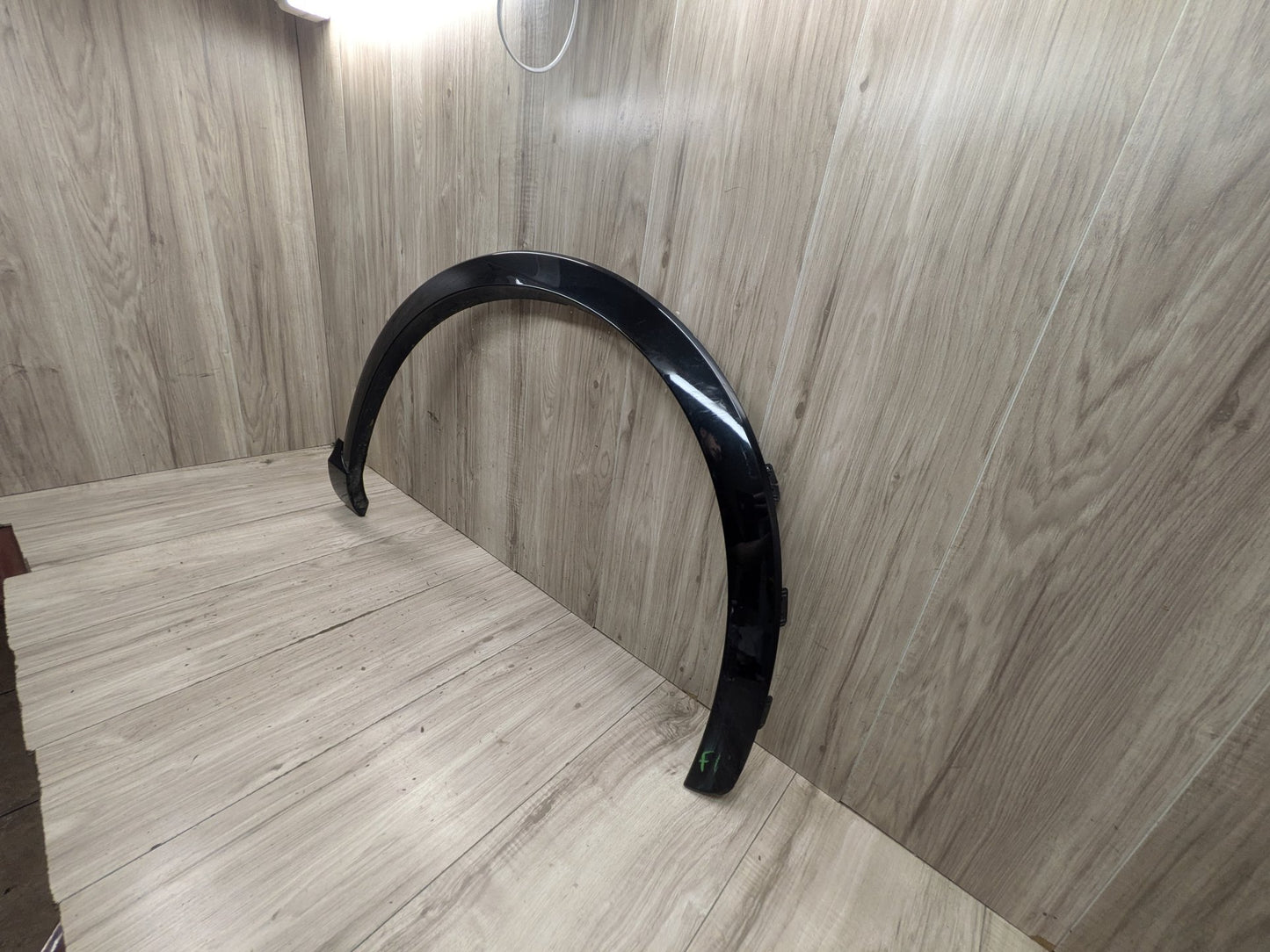 2015-2018 Audi Q3 8U Front Right Passenger Fender Flare Arch Trim Molding 8U0853718C