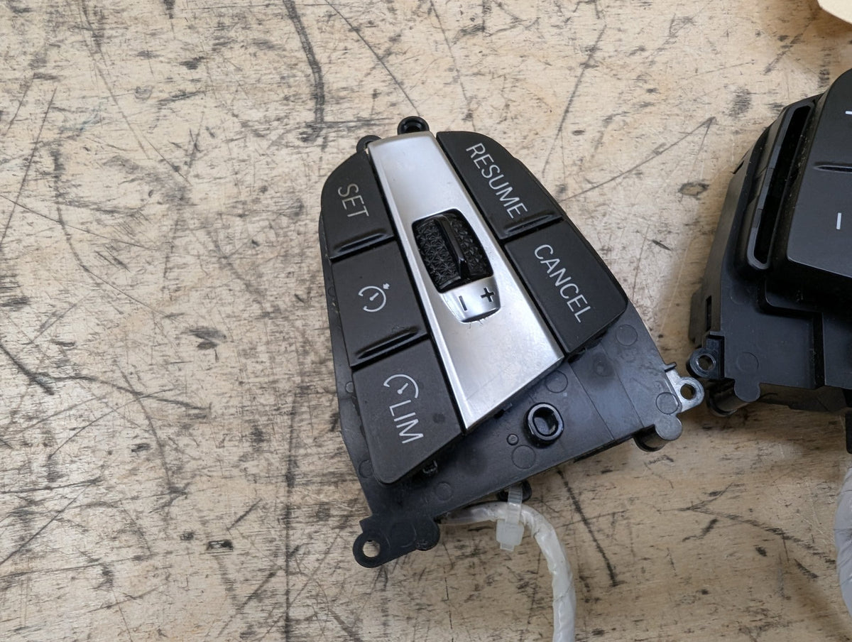 OEM BMW G05 G06 X5 X6 G14 G15 840 Steering Wheel Multifunction Switch Buttons
