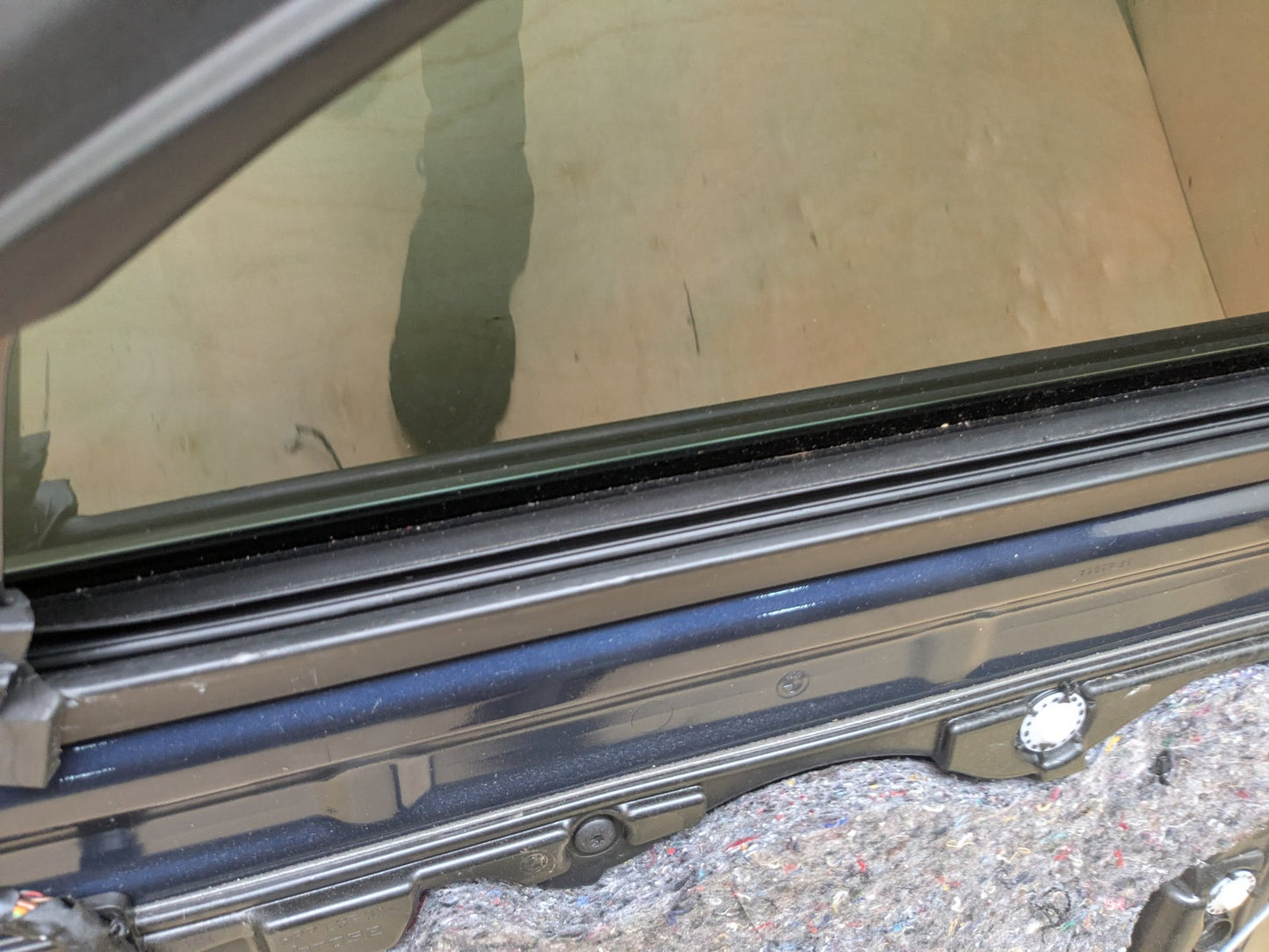 OEM BMW F90 G30 530 540 M550 M5 Front Right Passenger Door Shell Panel