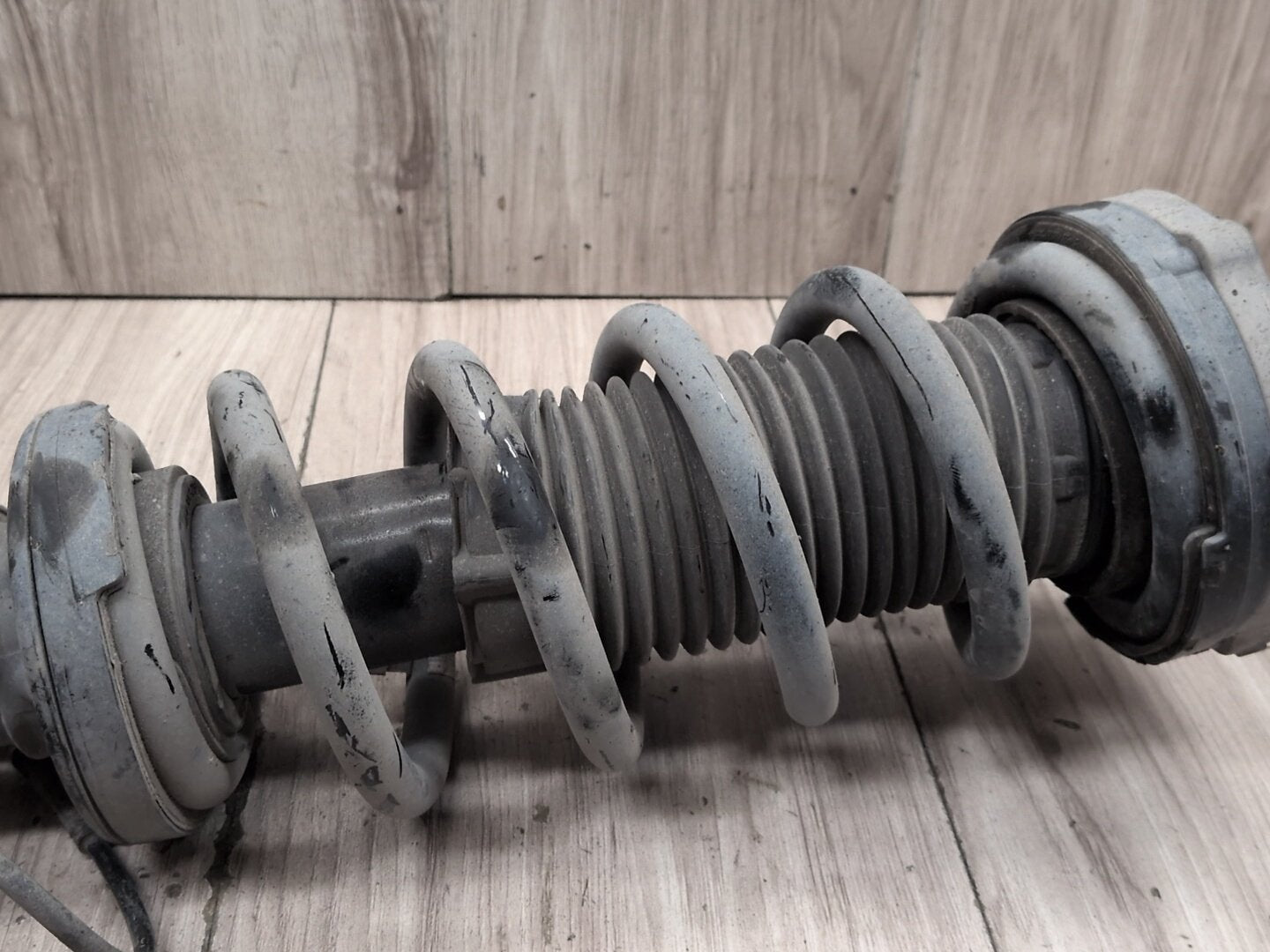 17-23 OEM BMW G30 M550iX Front Right Passenger Spring Strut Shock Absorber VDC