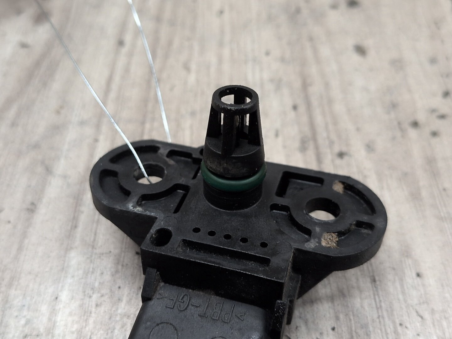 2008 - 2017 Audi S5 8T Manifold Absolute Pressure (MAP) Sensor 03C906051