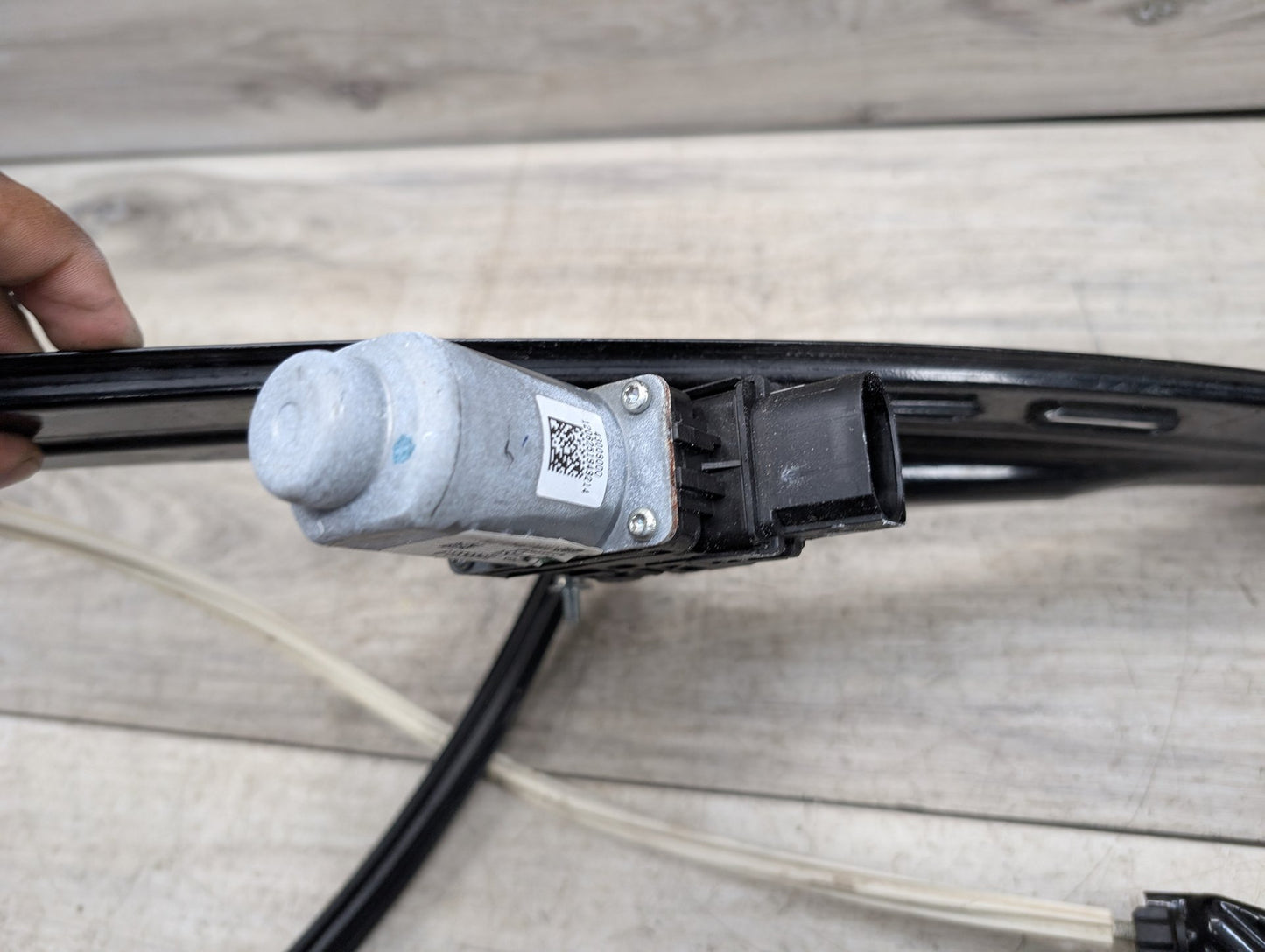 2011 - 2017 BMW X3 F25 Front Left Driver Door Window Glass Regulator w/ Motor 7205851 N20B20A