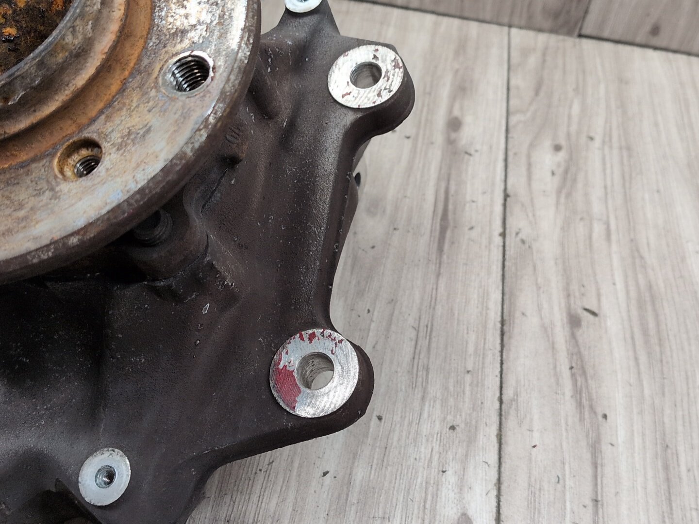 2006-2011 BMW 328i E90 Front Left Driver Spindle Knuckle w/ Bearing 6764443