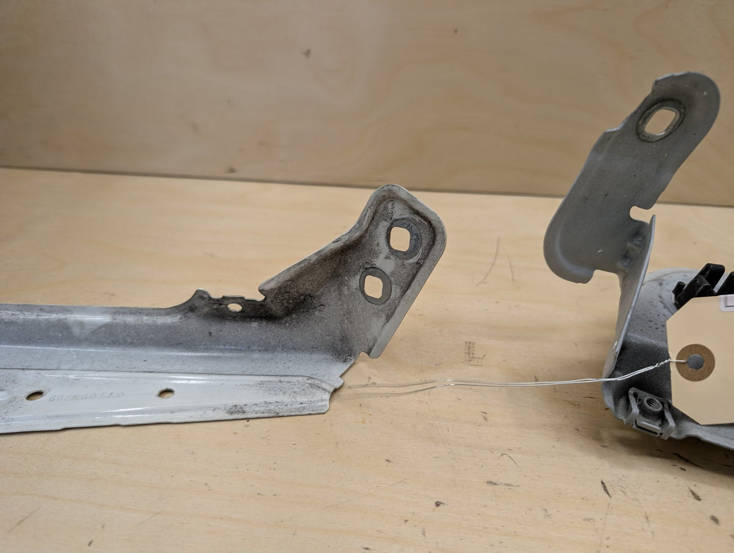 2011-2016 BMW X3 F25 Front Left Driver Fender Brackets SET 7267327