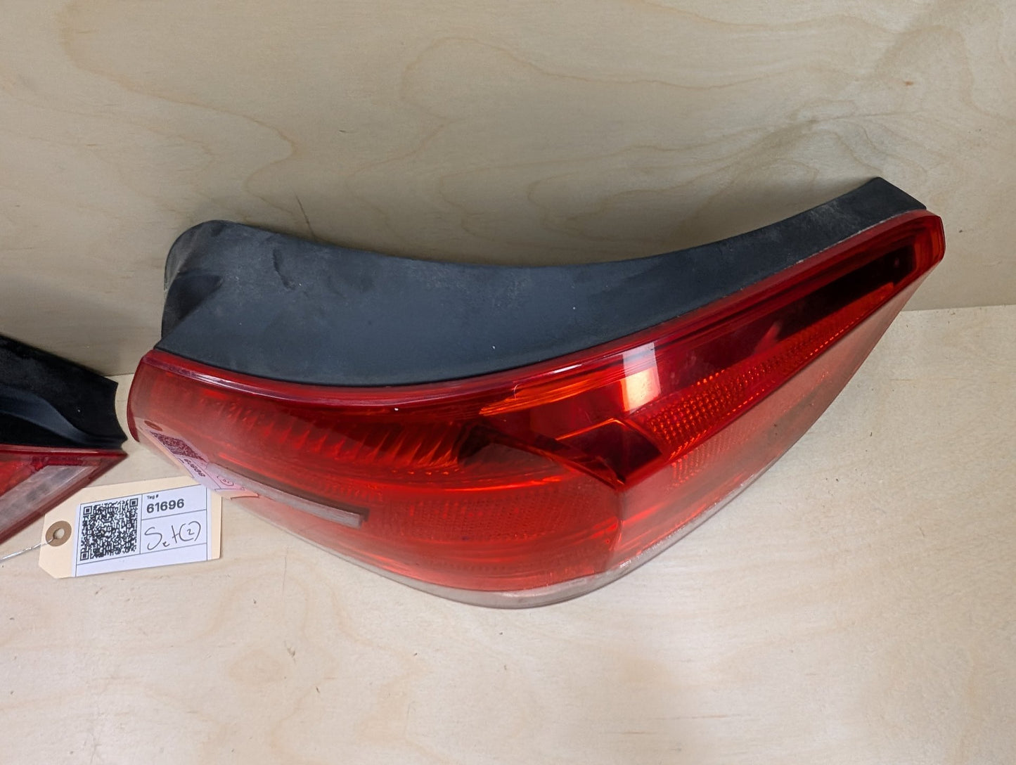 *NOTE* 07-10 BMW E93 328 335 Rear Left Right Outer Inner Tail Lights SET