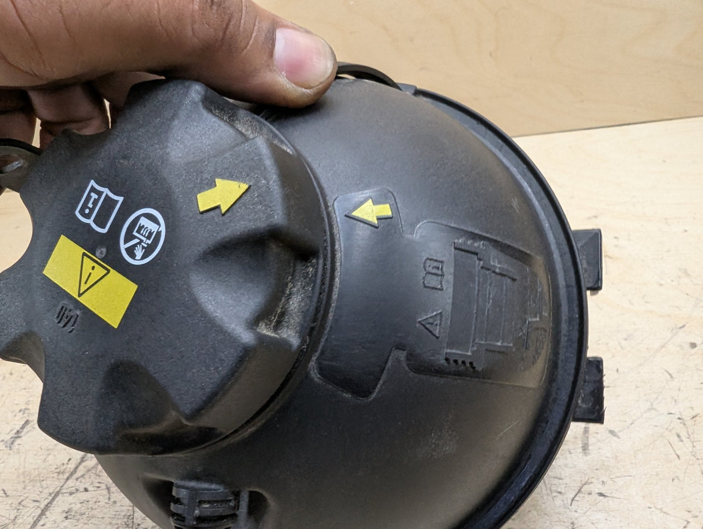 2011-2016 BMW X3 F25 Coolant Expansion Tank Reservoir 8616418