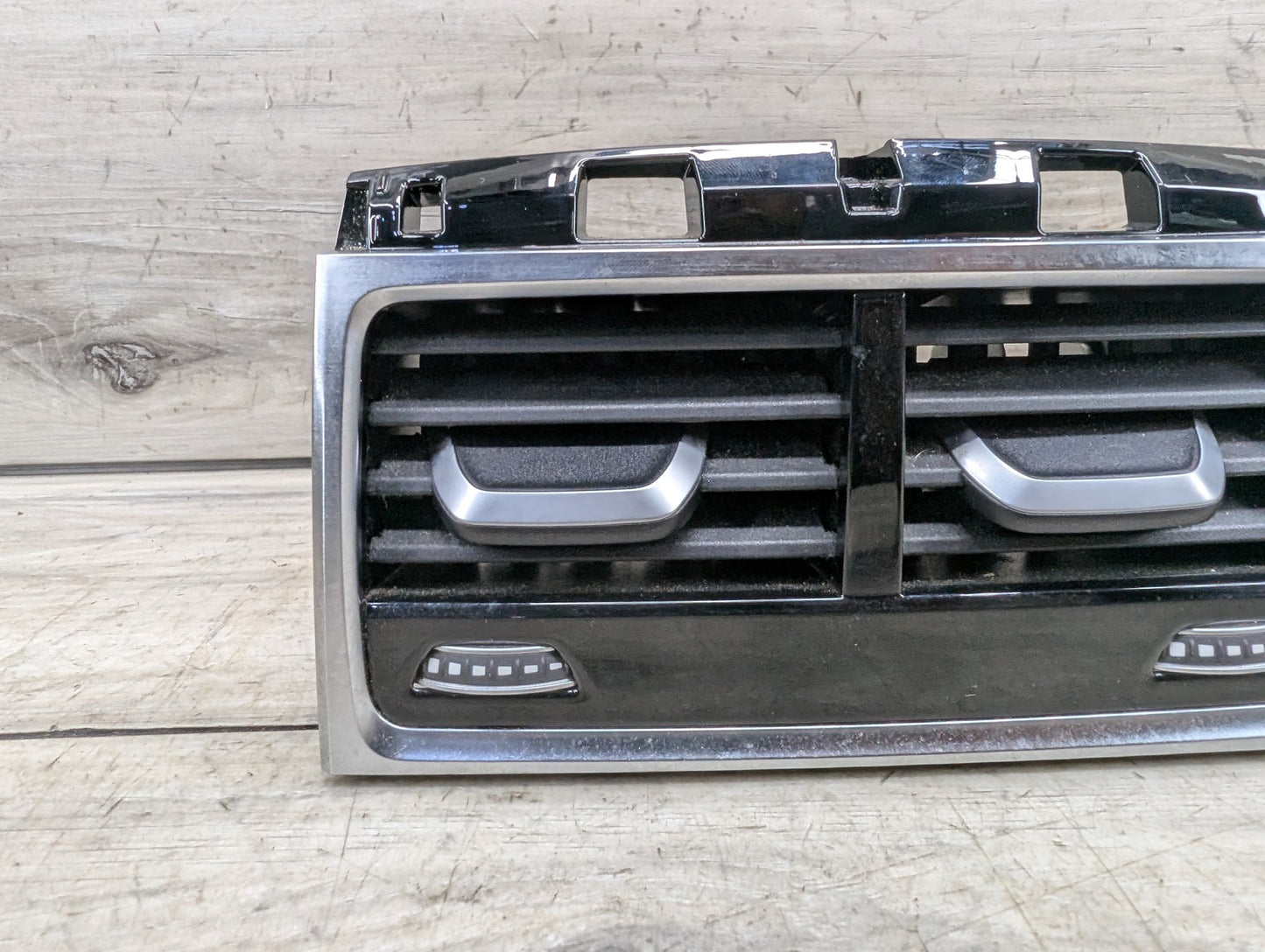 16-22 OEM BMW G11 G12 740 750 M760 B7 Rear Center Console AC Air Vent Grille