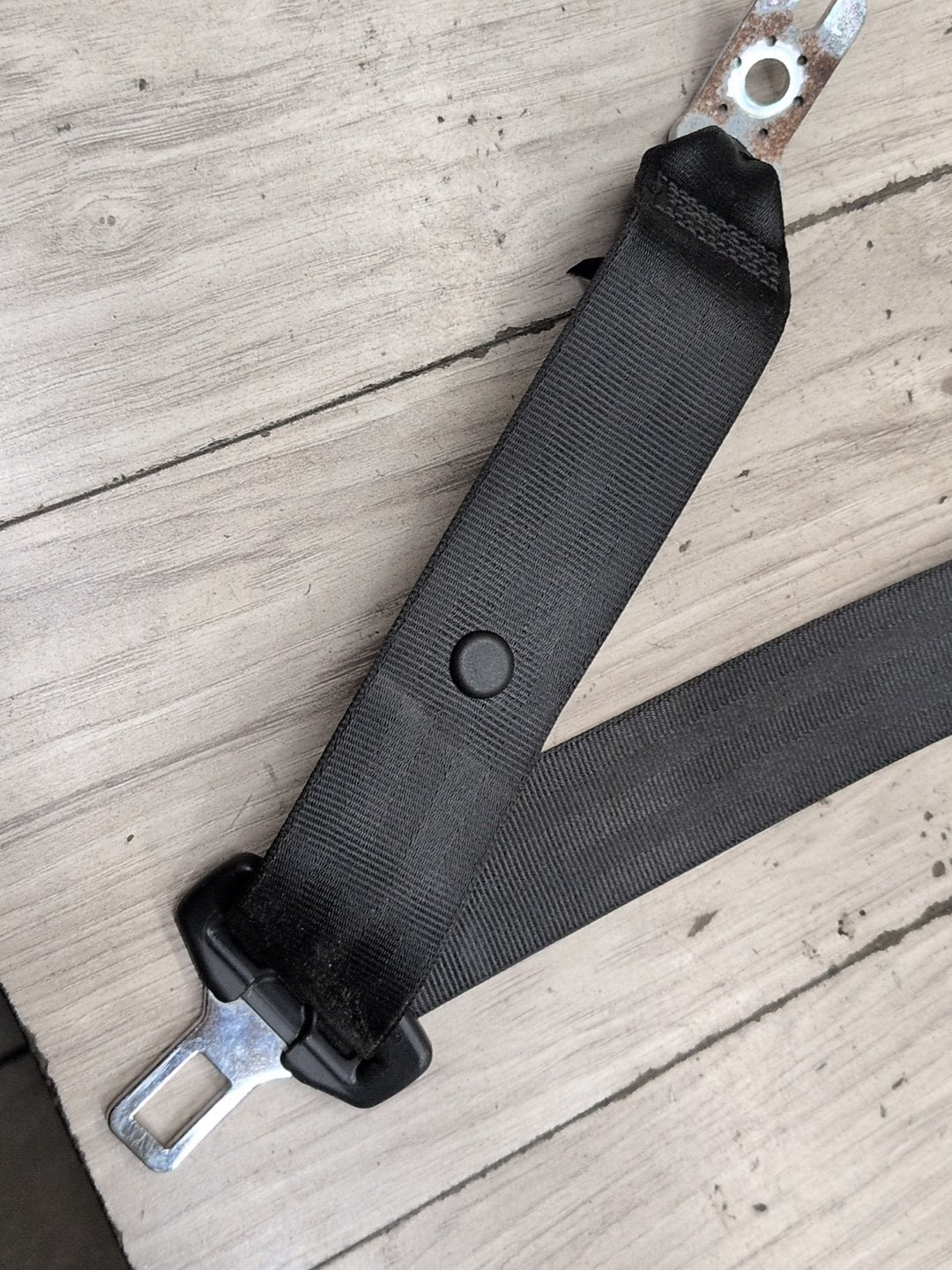 2010-2016 Audi S4 B8 Rear Left or Right Seatbelt Seat Belt Retractor 8T0857805N OEM