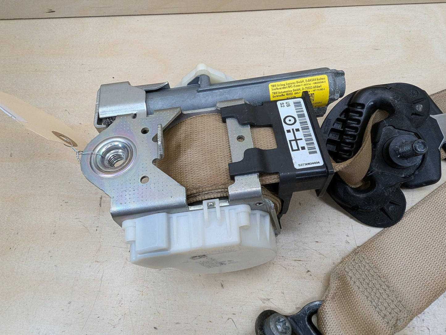 2012-2018 BMW 328i F30 Front Right Passenger Seatbelt Seat Belt Retractor 7309344