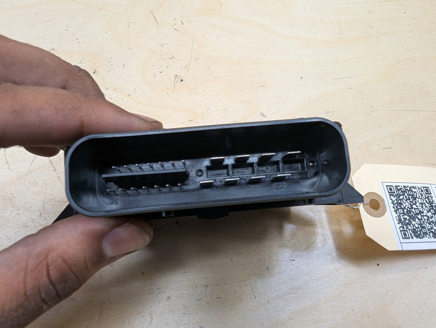 2011-2016 BMW X3 F25 Electric Emergency Parking Brake Module 6863800