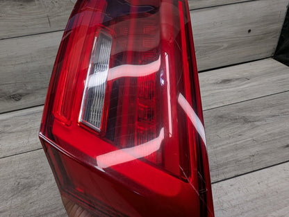 17-20 OEM BMW F90 G30 530 540 M550 M5 Rear Right Passenger Trunk Tail Light